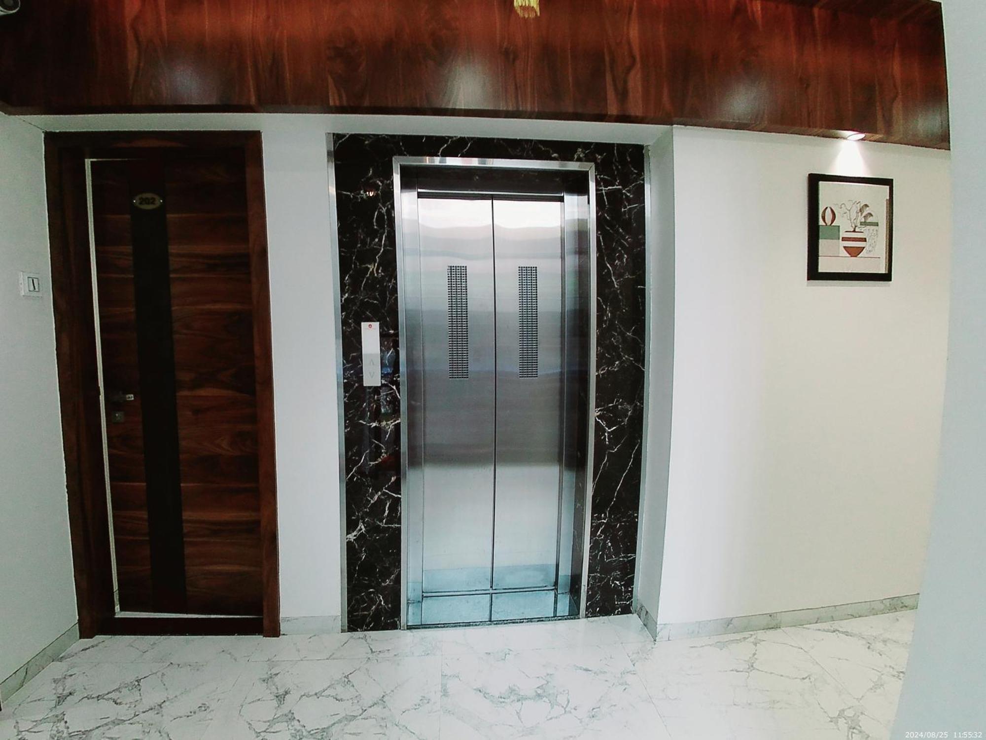 Hotel Sai Pratik, Newly Built Up, Complimentary Shuttle To The Temple Ширді Екстер'єр фото